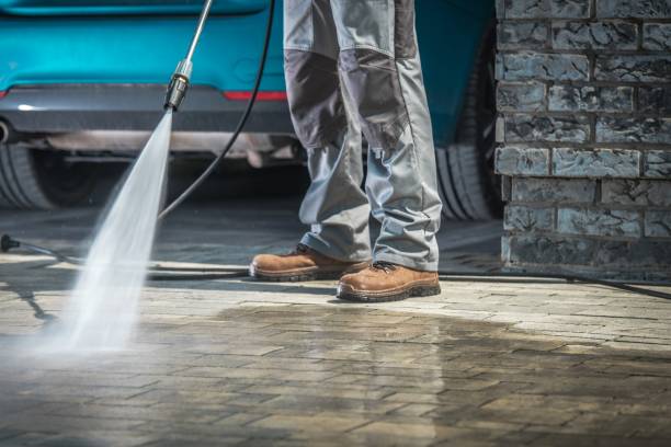Best Pool Deck Cleaning  in Moxee, WA